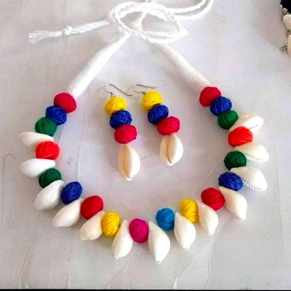 Jewelry - Cotton beads cowrie choker set